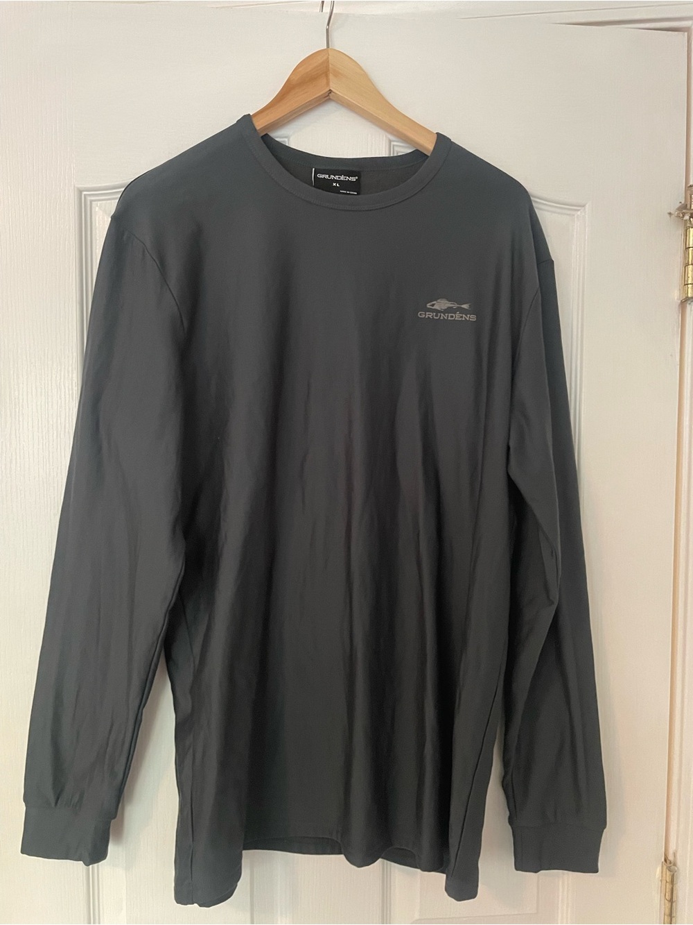 Grundéns Men's Long Sleeve Crew Neck Shirt - Charcoal XL Base Layer